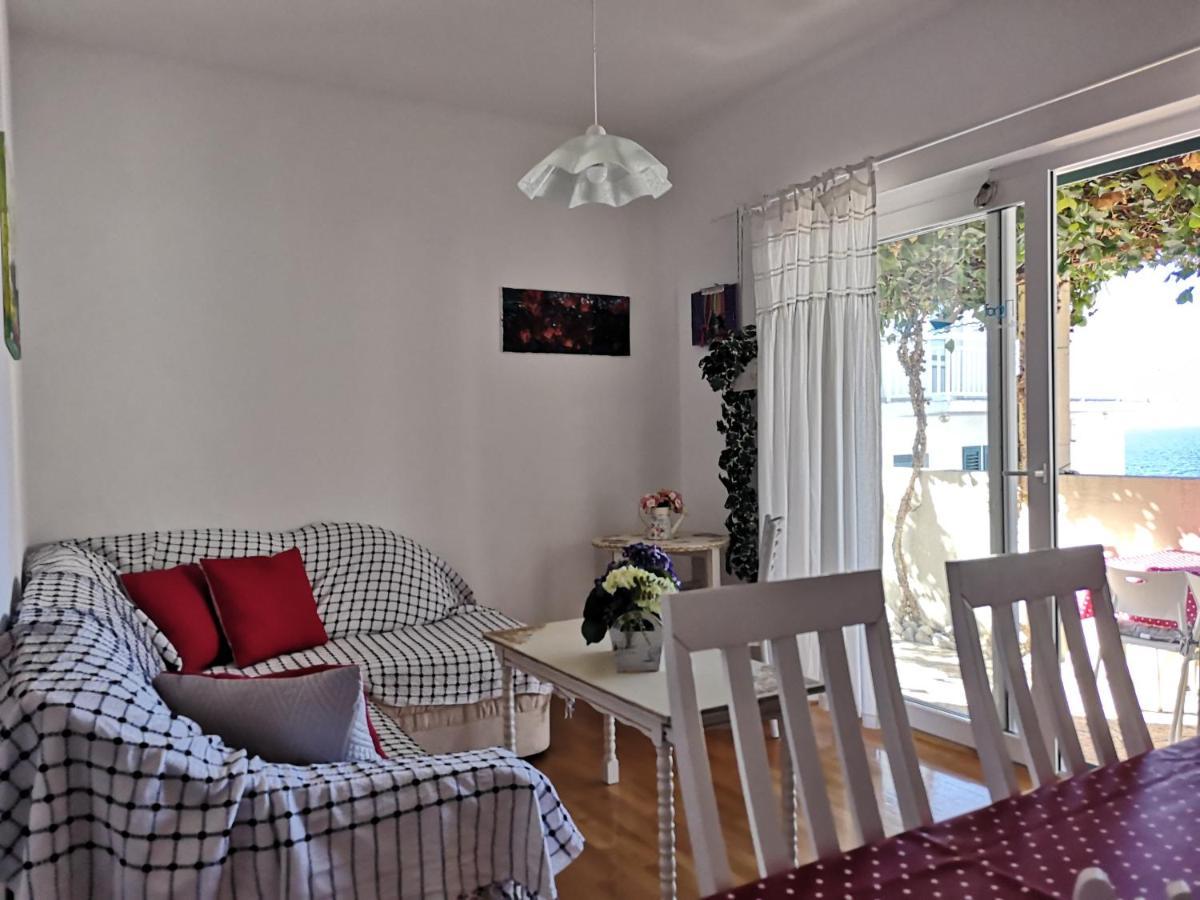 Villa Fortudor Милна Екстериор снимка